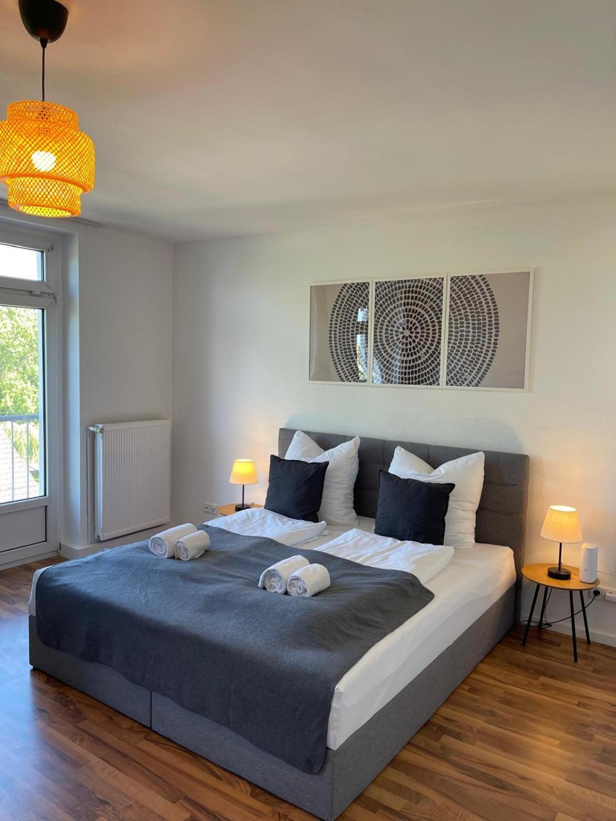 Raha Apartments - Ihr Komfortables Zuhause - Garten - Vollausstattung - Balkon - Parkplatz Kassel Buitenkant foto