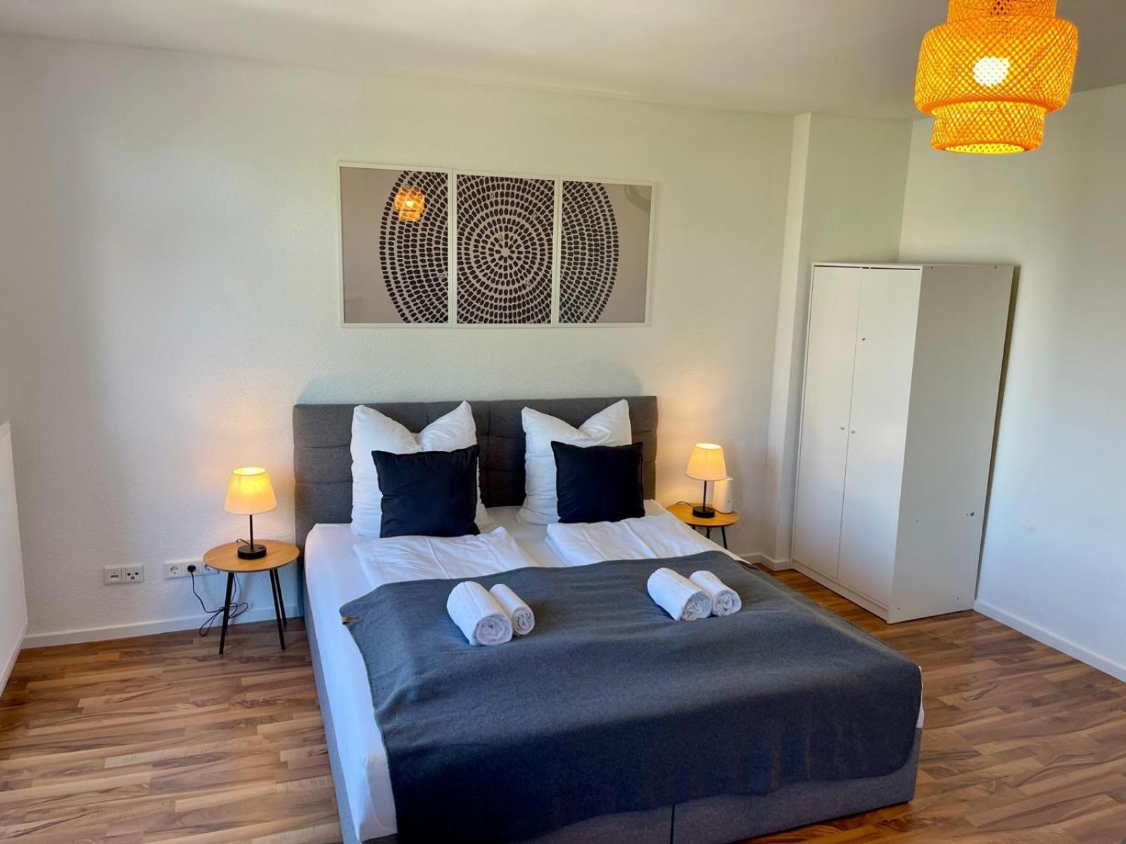 Raha Apartments - Ihr Komfortables Zuhause - Garten - Vollausstattung - Balkon - Parkplatz Kassel Buitenkant foto
